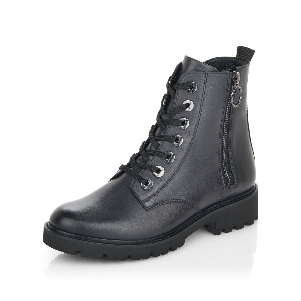 Blaue remonte Damen Biker Boots D8671-14 mit markanten Ösen sowie Reißverschluss. Schuh seitlich schräg.