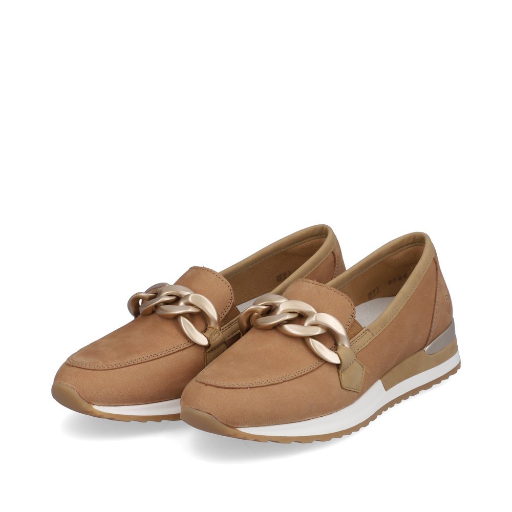 Cinnamon brown remonte women´s loafers R2544-60 with golden chain. Shoes laterally.