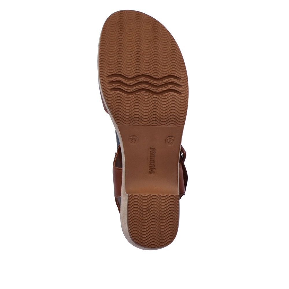 Chocolate brown remonte women´s strap sandals D0N52-24 with hook and loop fastener. Outsole of the shoe.