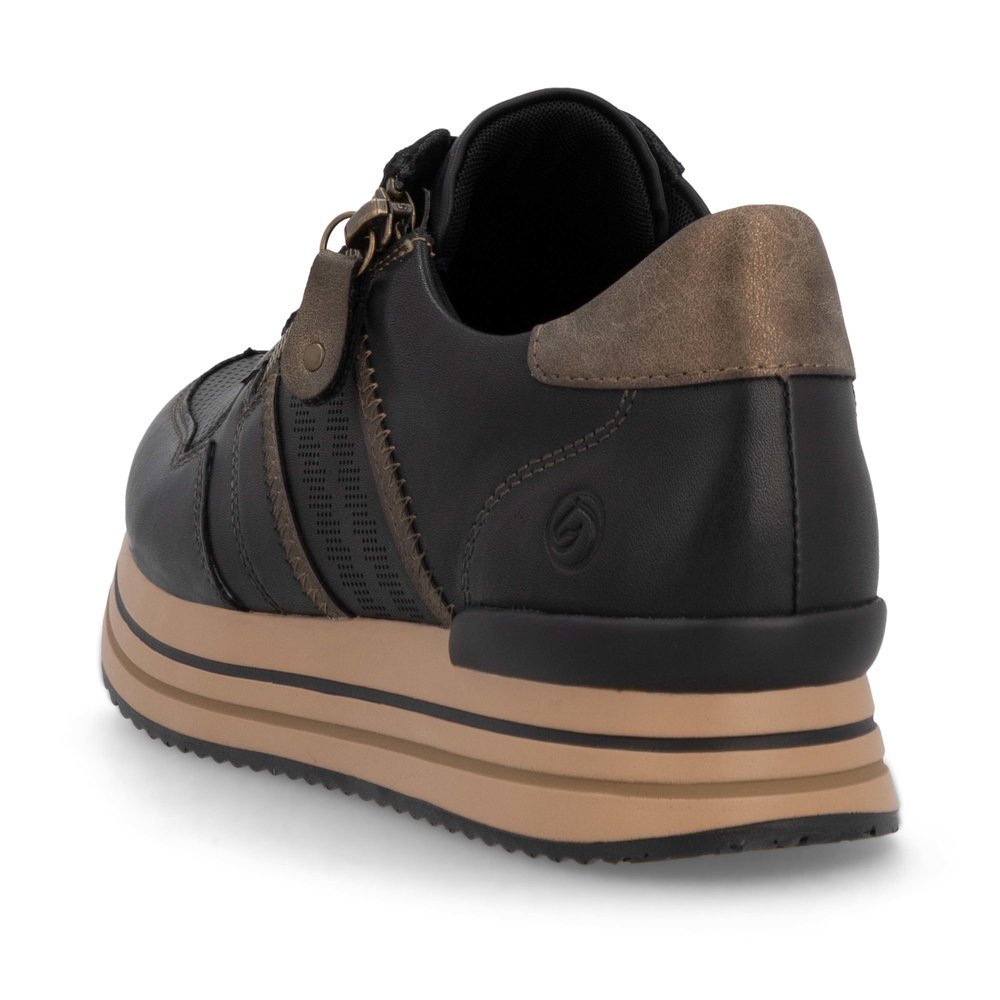 Black remonte women´s sneakers D1318-03 with a zipper as well as comfort width G. Shoe from the back.