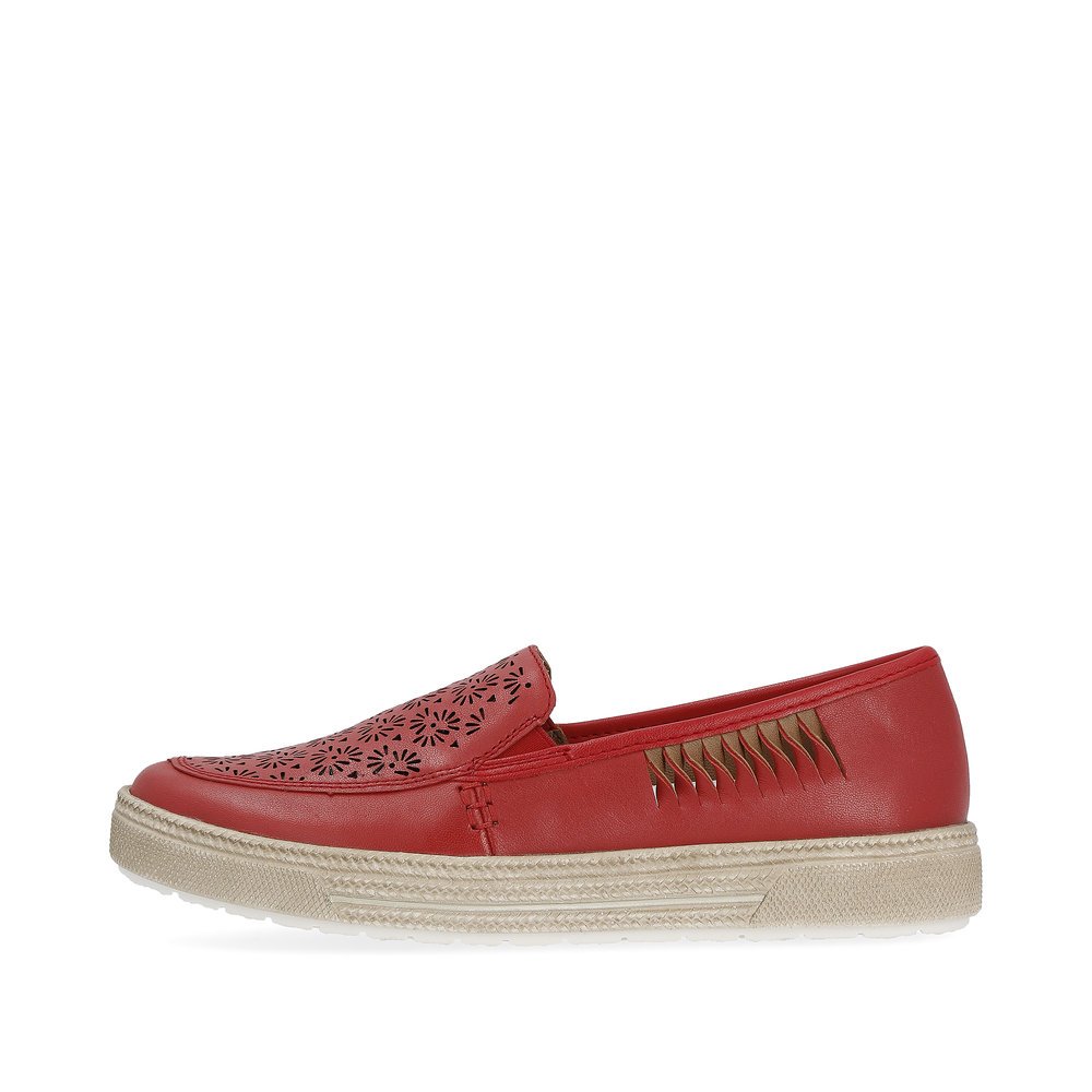 Red remonte women´s slippers D1F06-33 with an elastic insert and perforated look. Outside of the shoe.