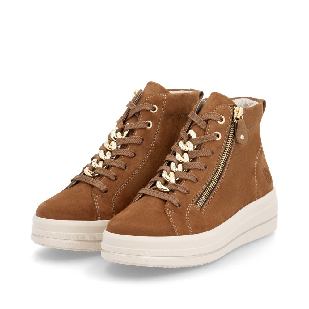 Brown remonte women´s sneakers D1C70-22 with a chain element as well as a zipper. Shoes laterally.