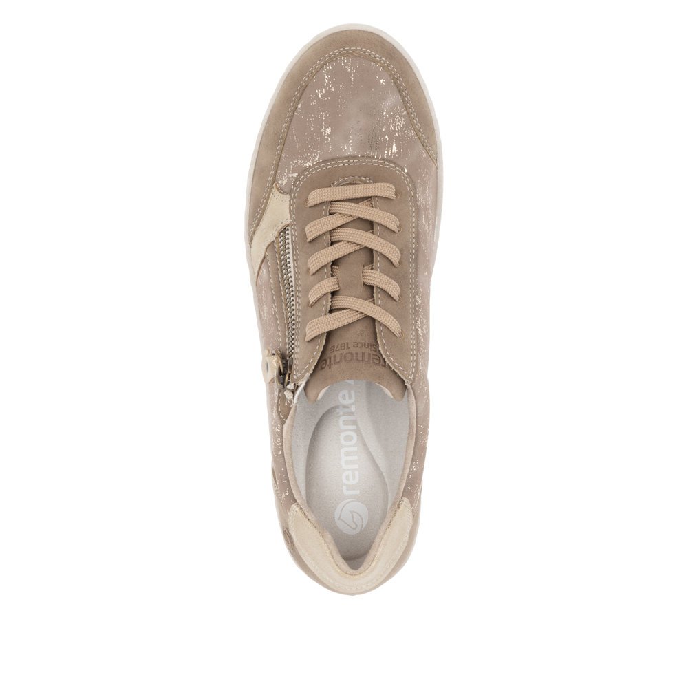 Sand beige remonte women´s sneakers D5831-62 with zipper as well as a padded insole. Shoe from the top.