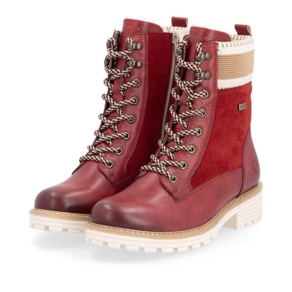 Fire red remonte women´s lace-up boots D0W77-35 with remonteTEX technology. Shoes laterally.