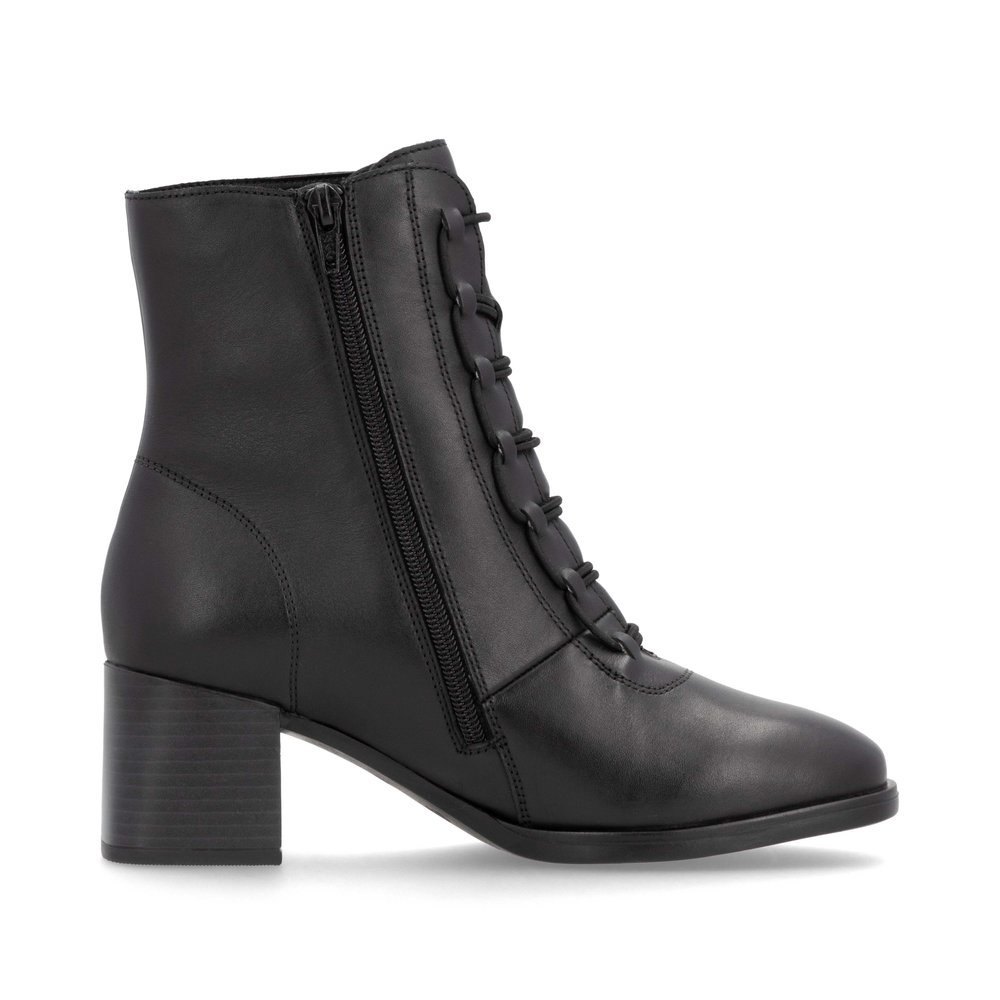 Black remonte women´s ankle boots D0V79-00 with zipper as well as removable insole. Shoe inside.