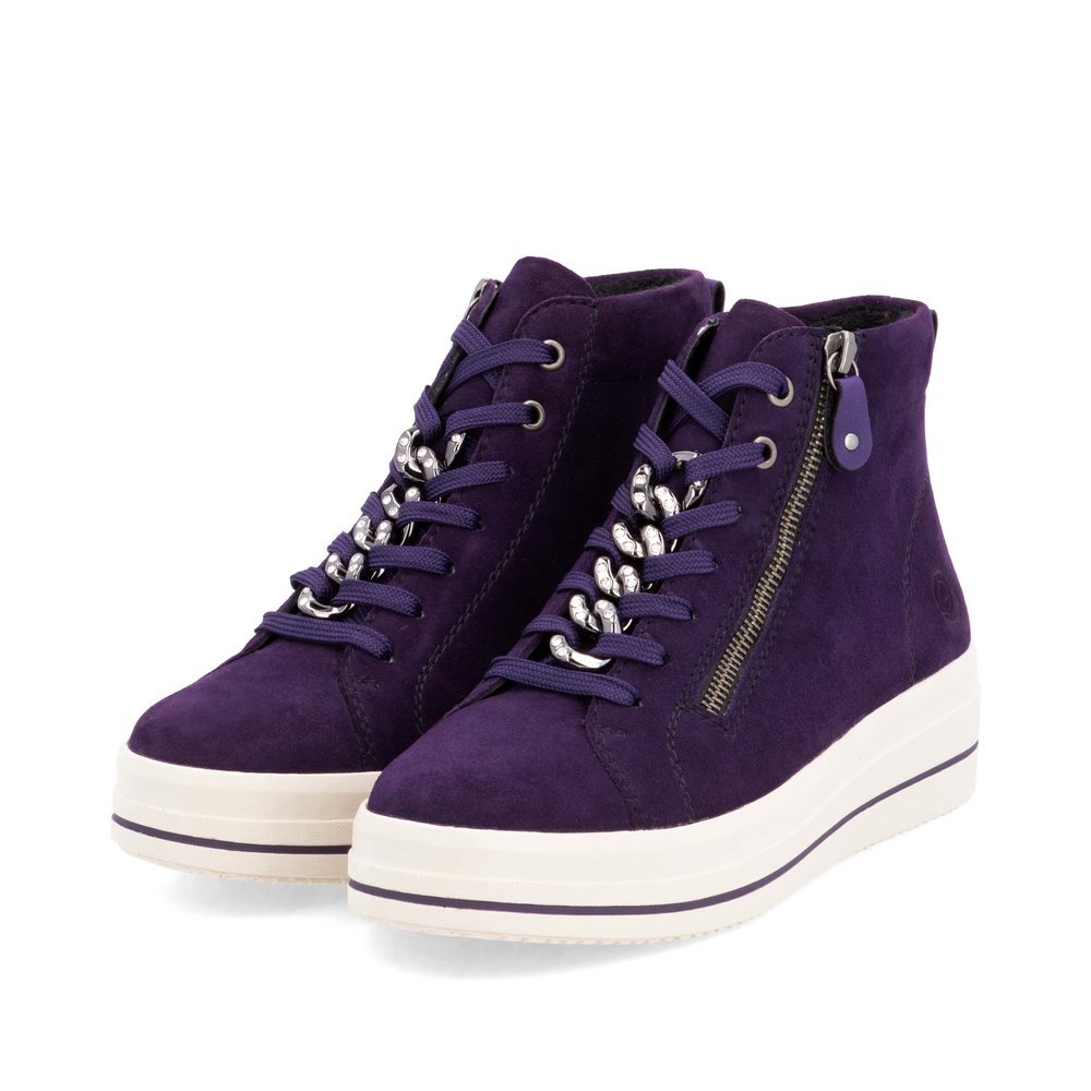 Purple remonte women´s sneakers D1C70-30 with a chain element as well as a zipper. Shoes laterally.