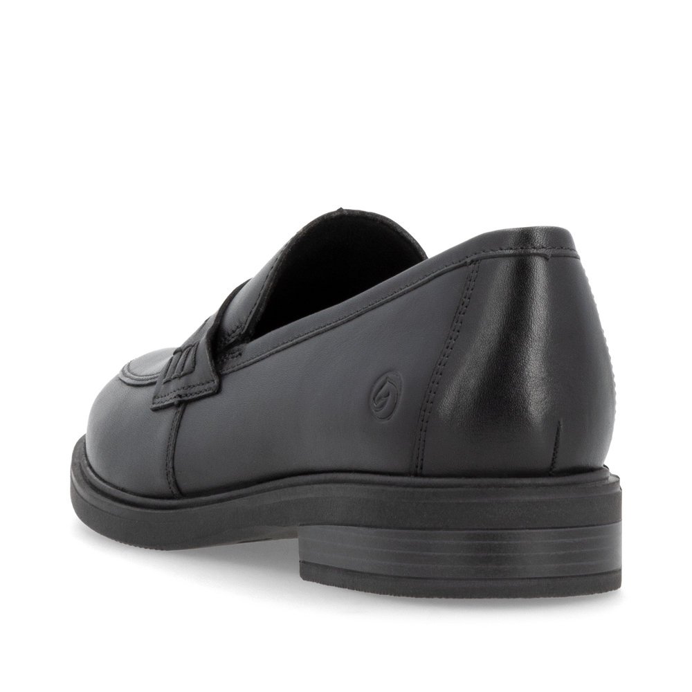 Mocassins remonte noirs pour femme D1U01-01 avec bande élastique. Chaussure vue de l'arrière.