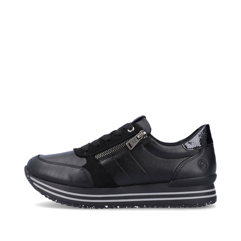 Night black remonte women´s sneakers D1316-02 with a zipper and comfort width G. Outside of the shoe.