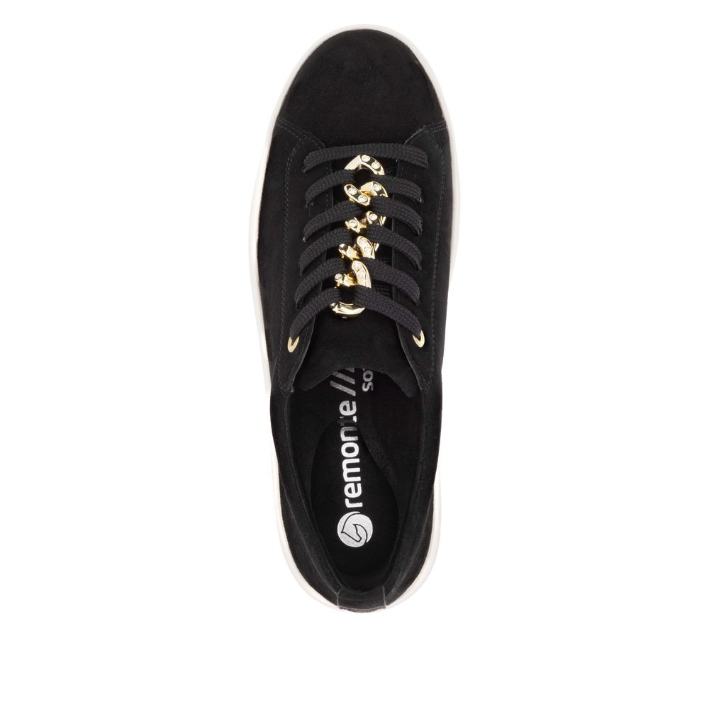 Jet black remonte women´s sneakers D1C03-02 with chain element as well as a zipper. Shoe from the top.