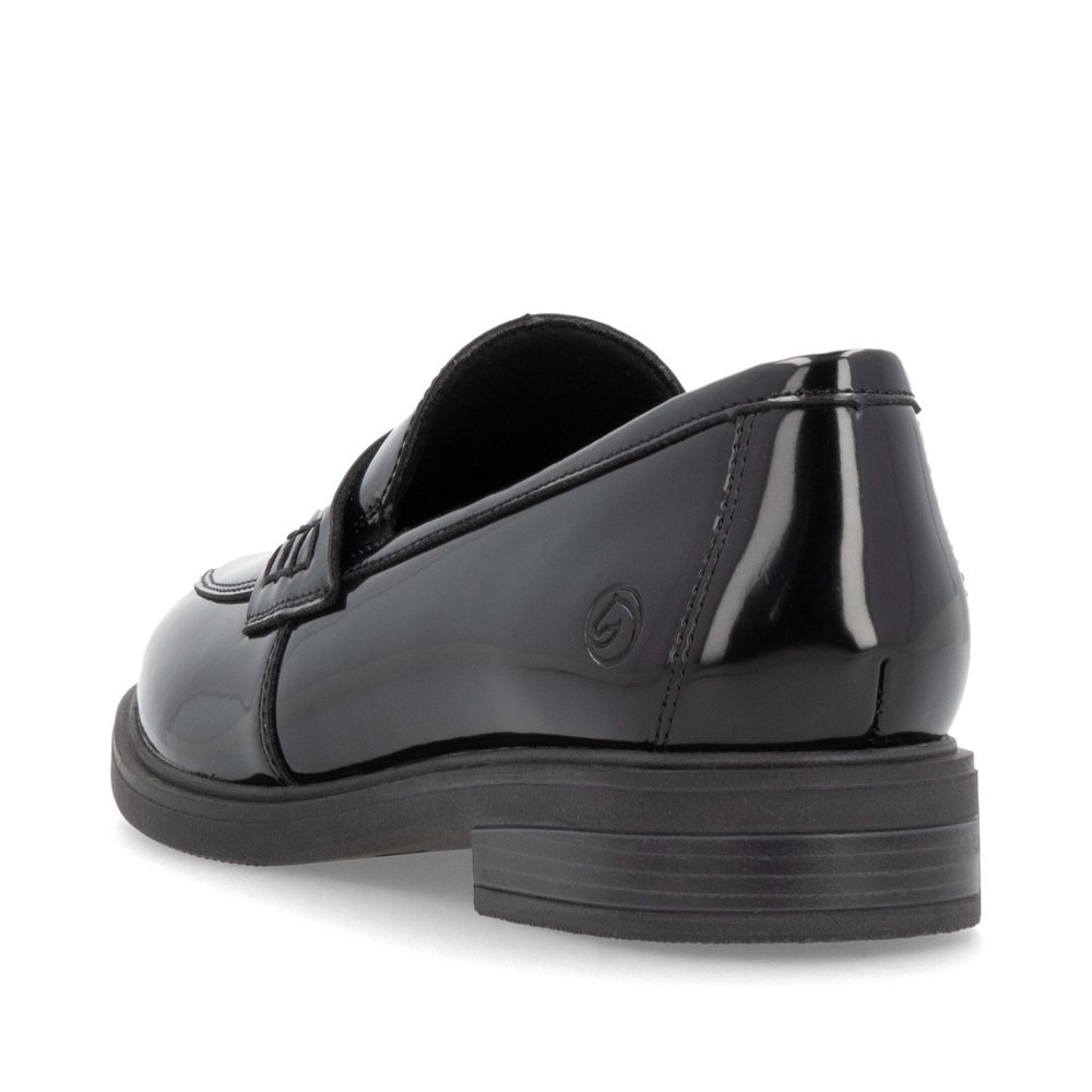 Black remonte women´s loafers D1U01-00 with elastic band as well as a padded insole. Shoe from the back.