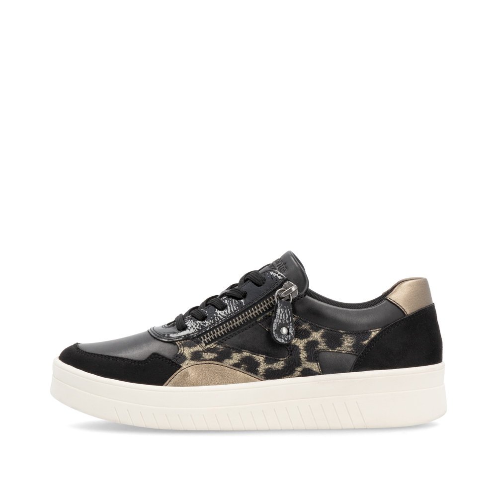 Schwarze remonte Damen Sneaker D0J04-03 mit Animal-Print sowie Reißverschluss. Schuh Außenseite.