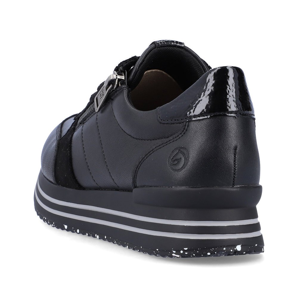 Night black remonte women´s sneakers D1316-02 with a zipper and comfort width G. Shoe from the back.