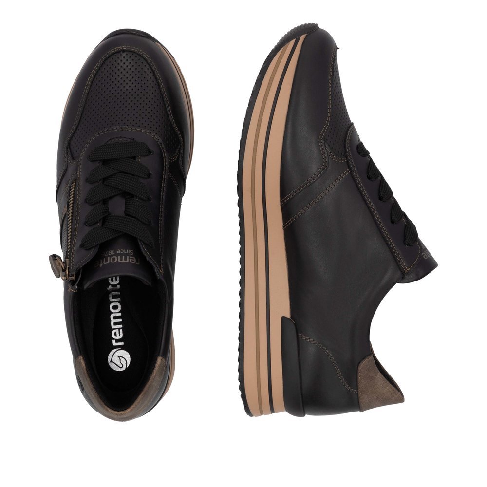 Black remonte women´s sneakers D1318-03 with a zipper as well as comfort width G. Shoe from the top, lying.