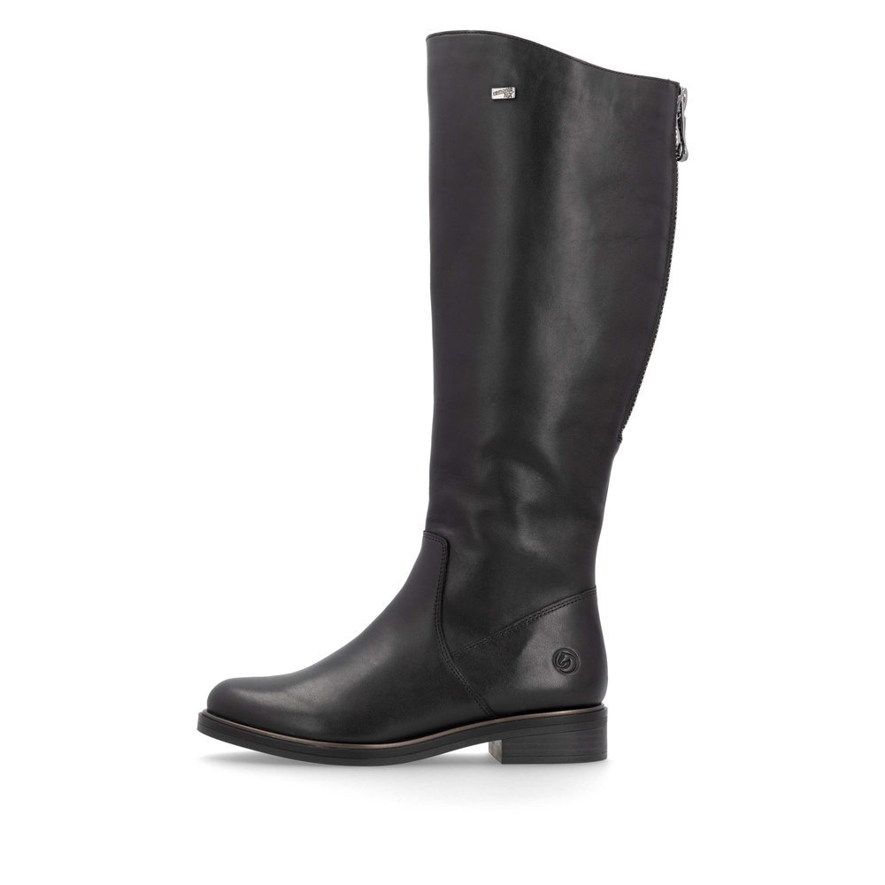 Night black remonte women´s high boots D8391-00 with remonteTEX technology. Outside of the shoe.