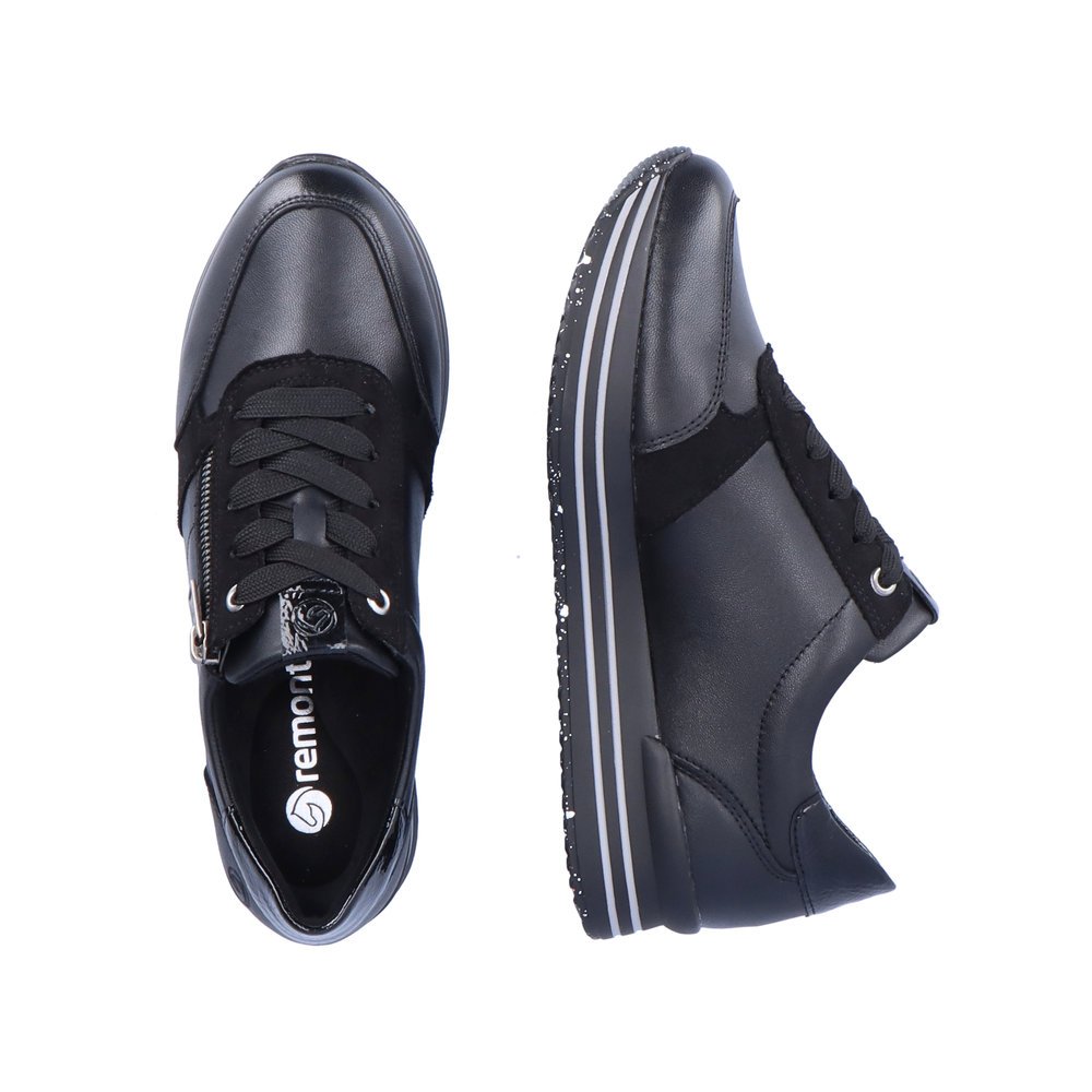 Night black remonte women´s sneakers D1316-02 with a zipper and comfort width G. Shoe from the top, lying.