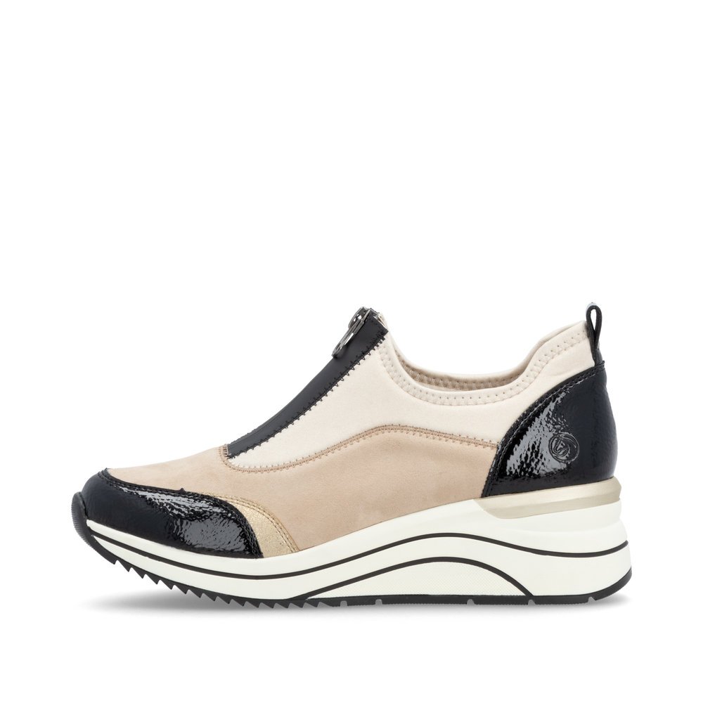 Beige vegan remonte women´s sneakers D0T08-60 with zipper as well as extra width H. Outside of the shoe.