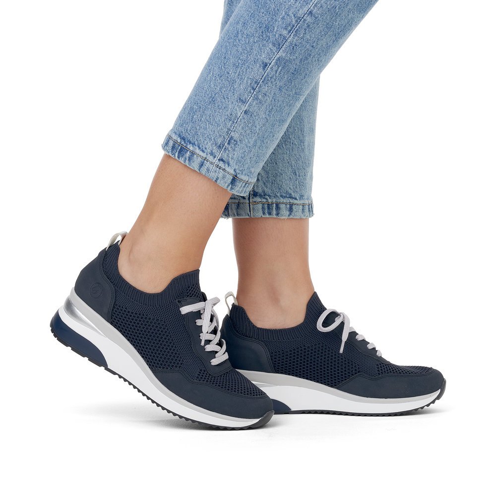 Navy blue remonte women´s sneakers D2406-14 with elastic insert and comfort width G. Shoe on foot.