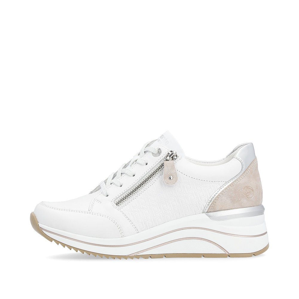 Brilliant white remonte women´s sneakers D0T03-80 with a zipper and extra width H. Outside of the shoe.