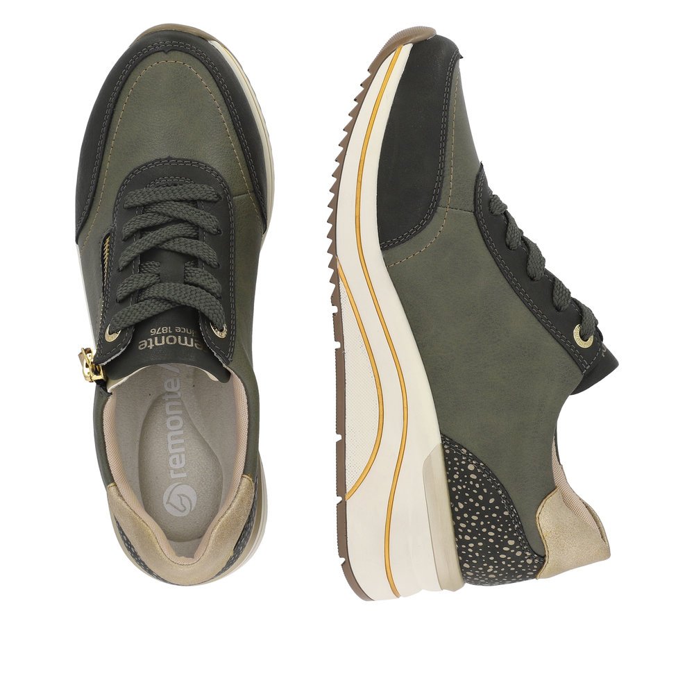 Leaf green remonte women´s sneakers D0T00-54 with a zipper as well as extra width H. Shoe from the top, lying.