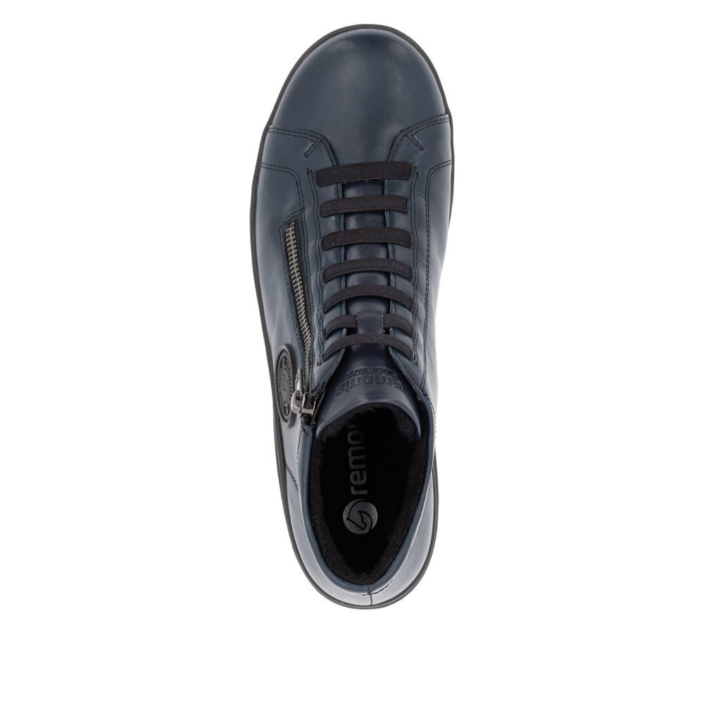 Blue remonte women´s lace-up shoes D1E70-14 with a black logo as well as a zipper. Shoe from the top.