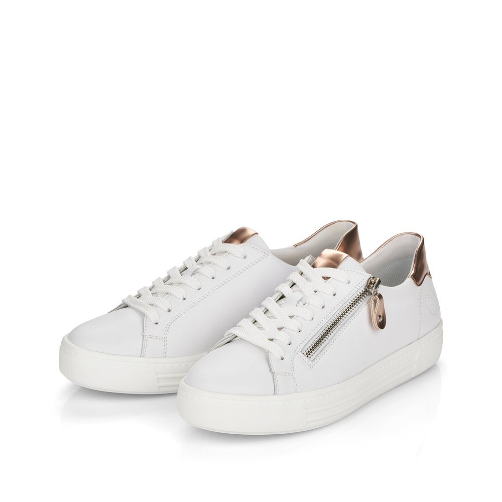Classy white remonte women´s sneakers D0903-81 with a zipper and comfort width G. Shoes laterally.