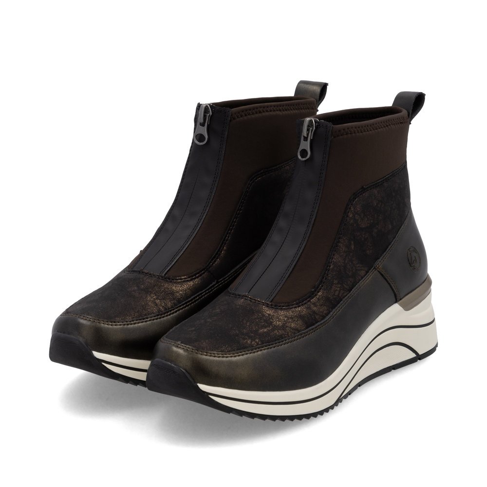 Mocha-coloured vegan remonte women´s ankle boots D0T71-25 with a zipper. Shoes laterally.