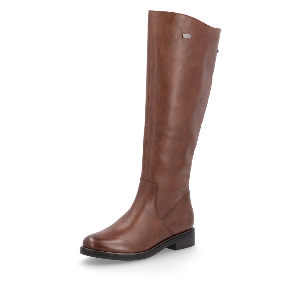 Bottes à tige haute remonte marron pour femme D8391-22. Chaussure inclinée sur le côté.