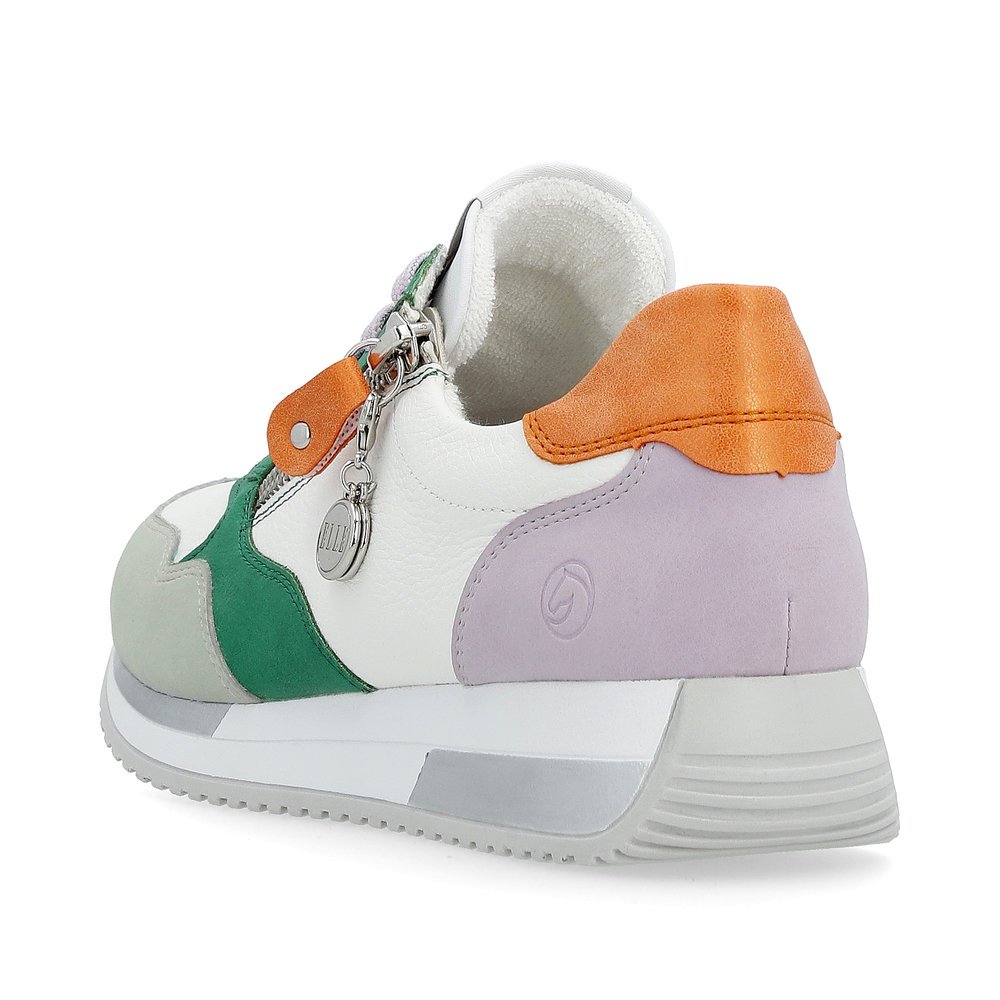 White remonte women´s sneakers D0H01-83 with zipper. Shoe from the back.