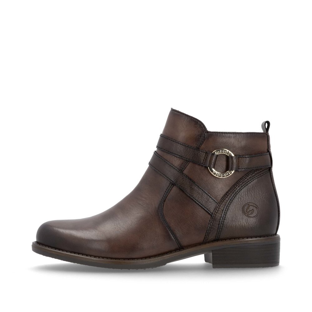 Espresso brown remonte women´s ankle boots D0F77-25 with a decorative element. Outside of the shoe.