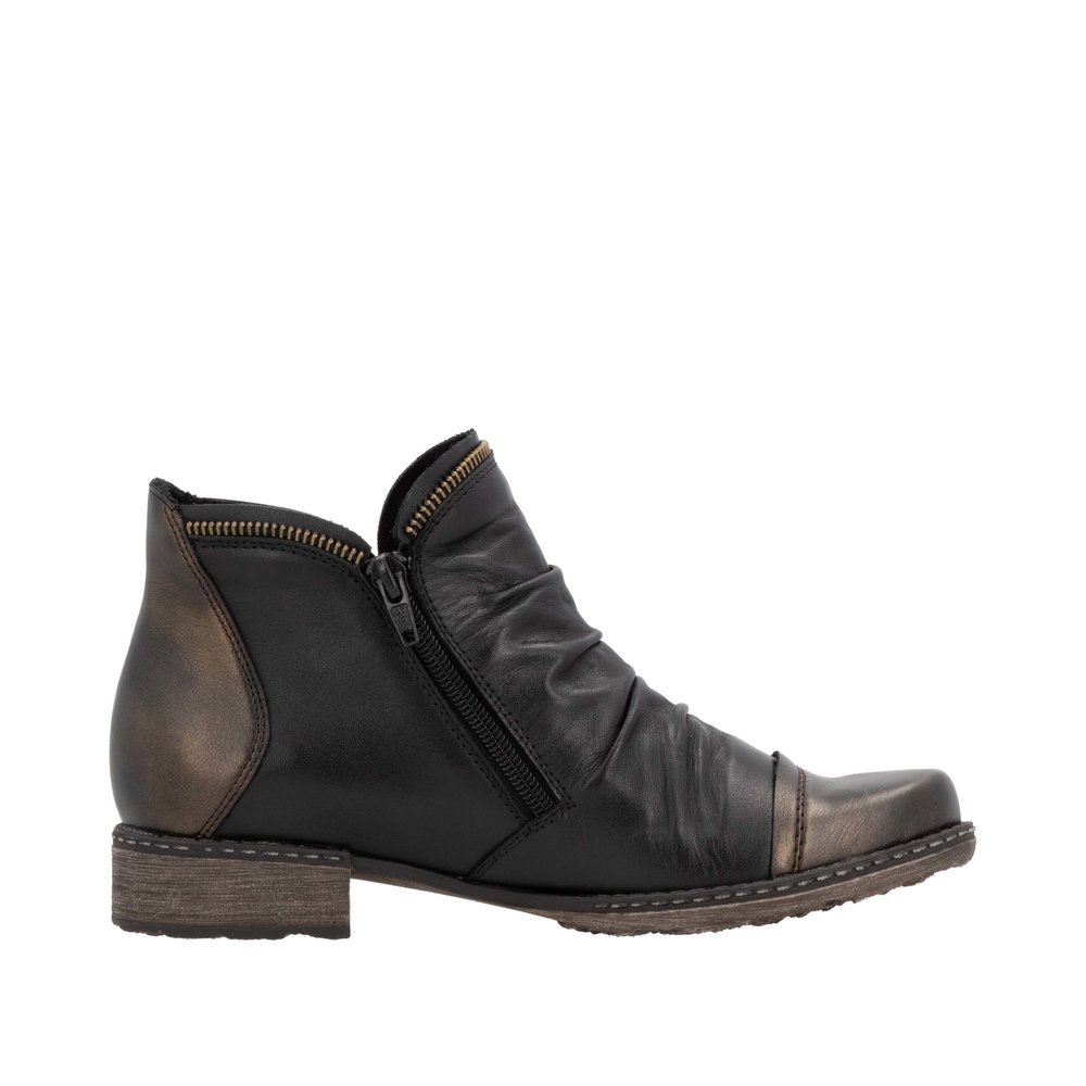 Bottines remonte noires pour femme D4380-03 avec aspect plissé. Intérieur de la chaussure.