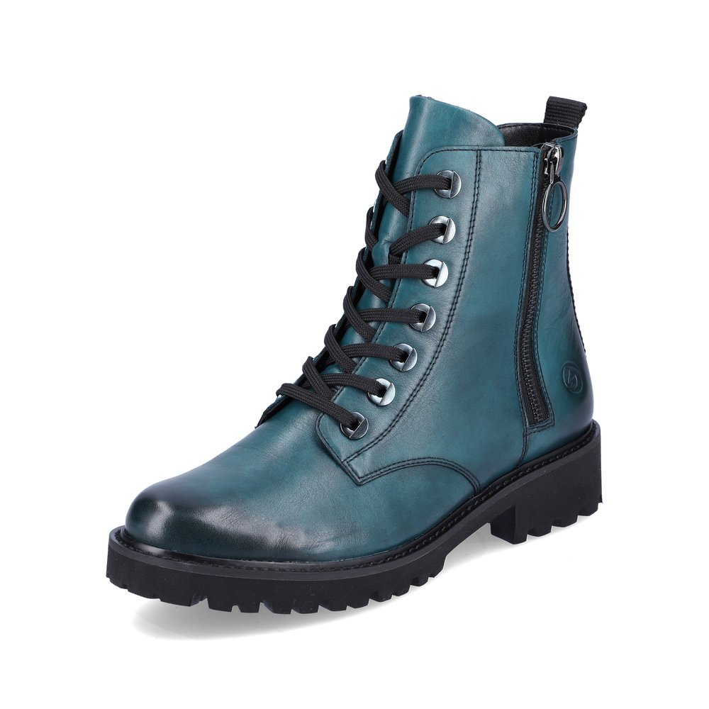 Blue remonte women´s biker boots D8671-12 with a distinctive eyelets. Shoe laterally.