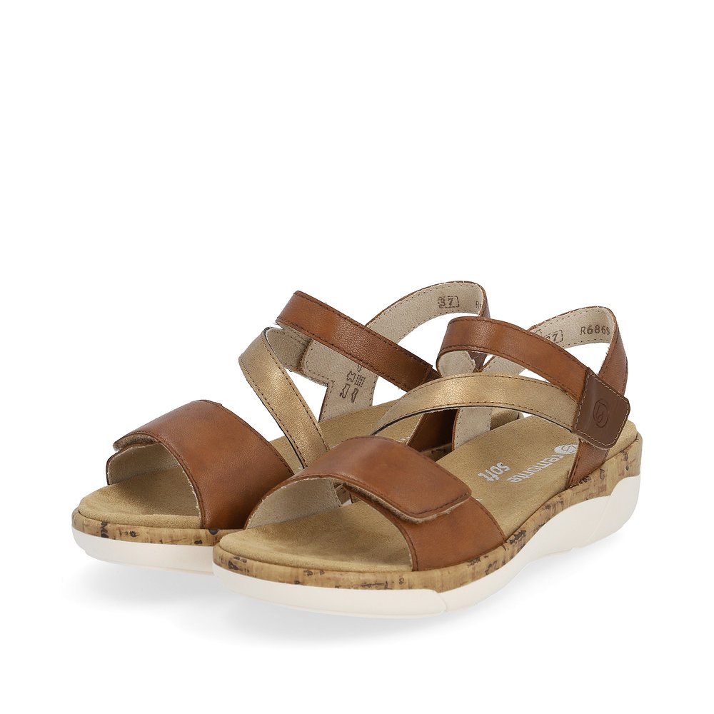 Brown remonte women´s strap sandals R6860-24 with a hook and loop fastener. Shoes laterally.