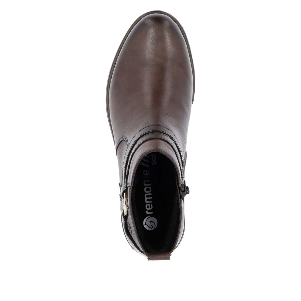 Espresso brown remonte women´s ankle boots D0F77-25 with a decorative element. Shoe from the top.