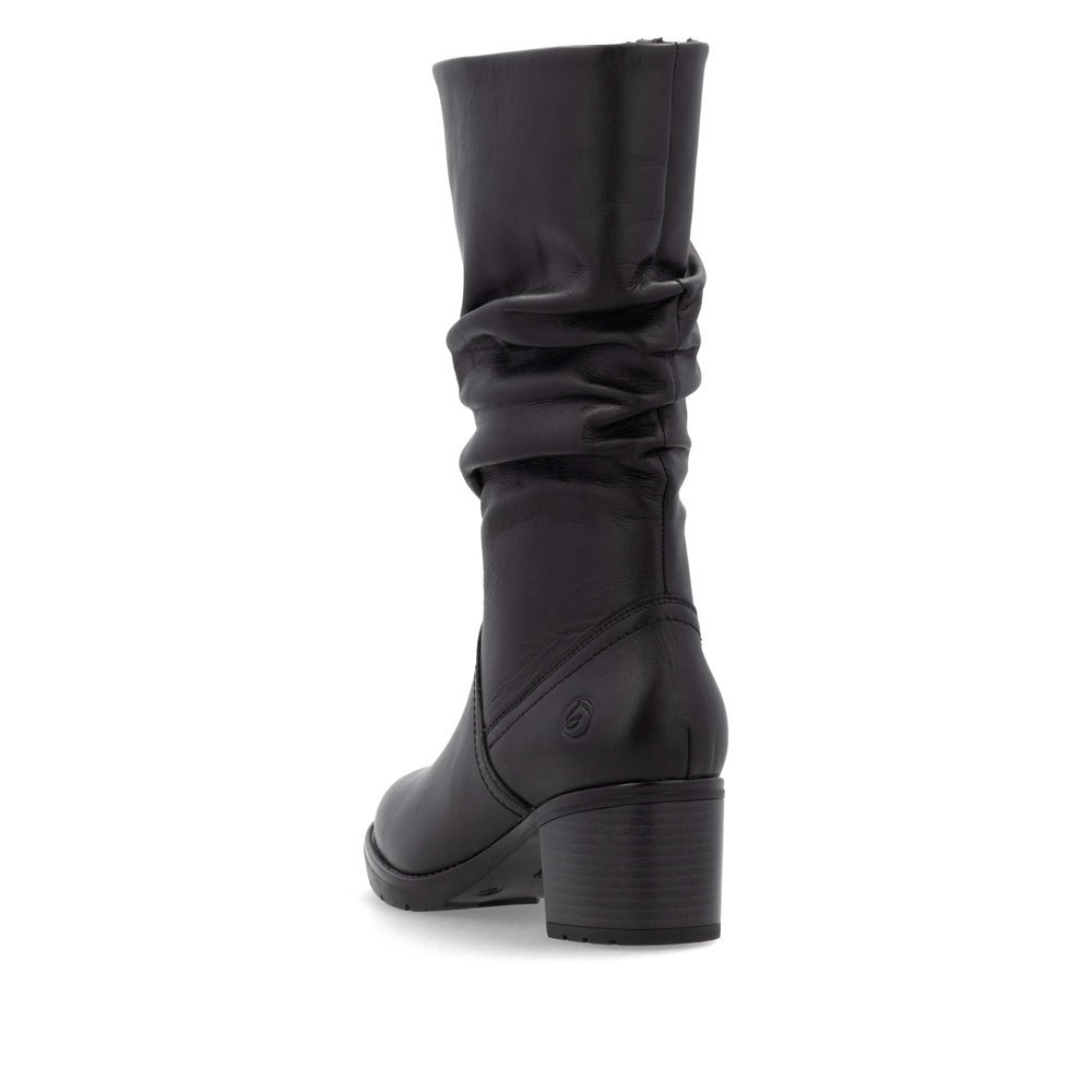 Black remonte women´s ankle boots D2A70-00 with a gathered shaft as well as zipper. Shoe from the back.