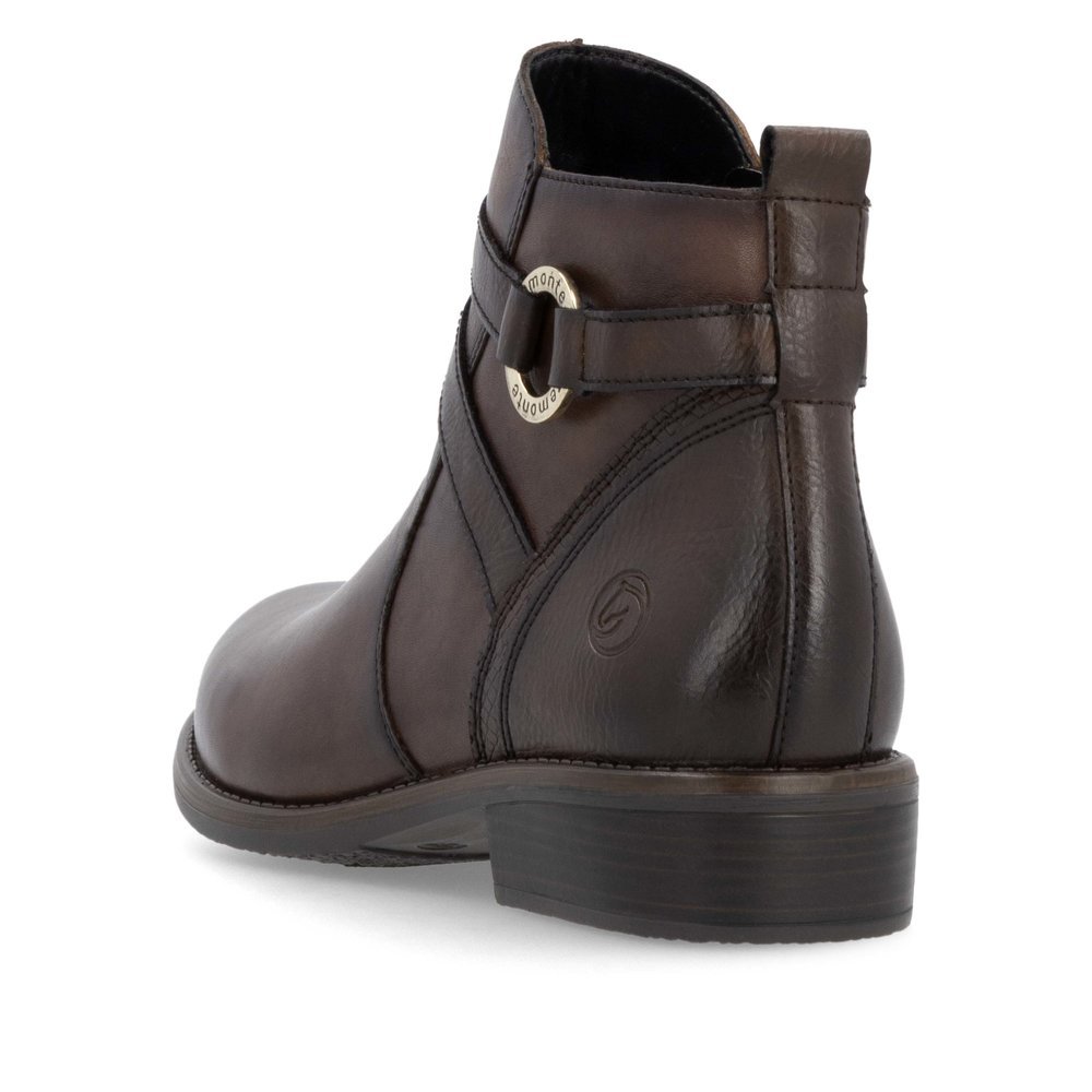 Espresso brown remonte women´s ankle boots D0F77-25 with a decorative element. Shoe from the back.