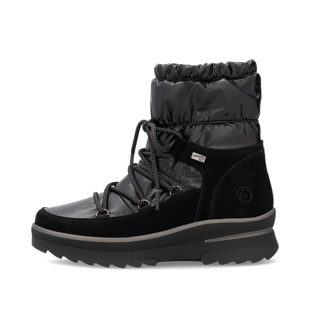 Asphalt black remonte women´s ankle boots D2B70-02 with a grippy Glass-Fibre sole. Outside of the shoe.