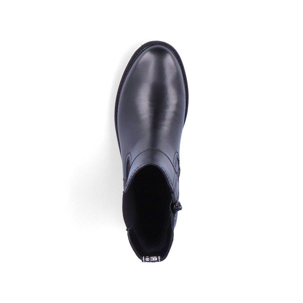 Black remonte women´s Chelsea boots D8694-00 with zipper as well as comfort width G. Shoe from the top.