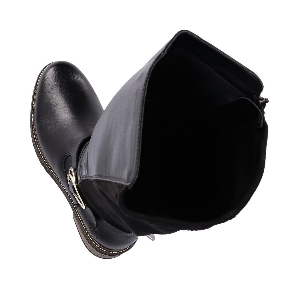 Jet black remonte women´s high boots D1A73-01 with a round decorative buckle. Shoe from the top, lying.