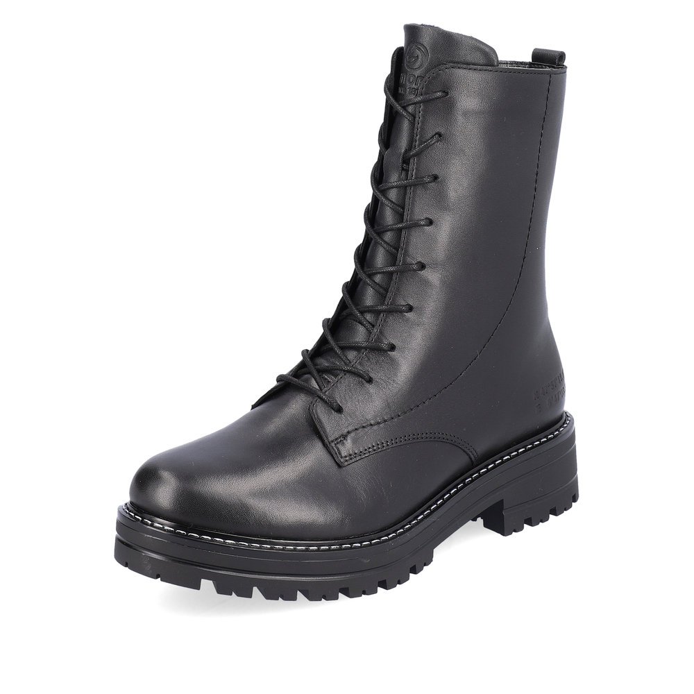 Black remonte women´s biker boots D2278-01 with a zipper as well as comfort width G. Shoe laterally.