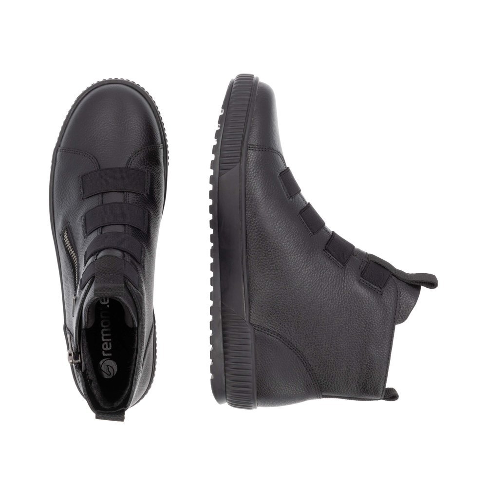 Night black remonte women´s ankle boots D0779-00 with remonteTEX technology. Shoe from the top, lying.