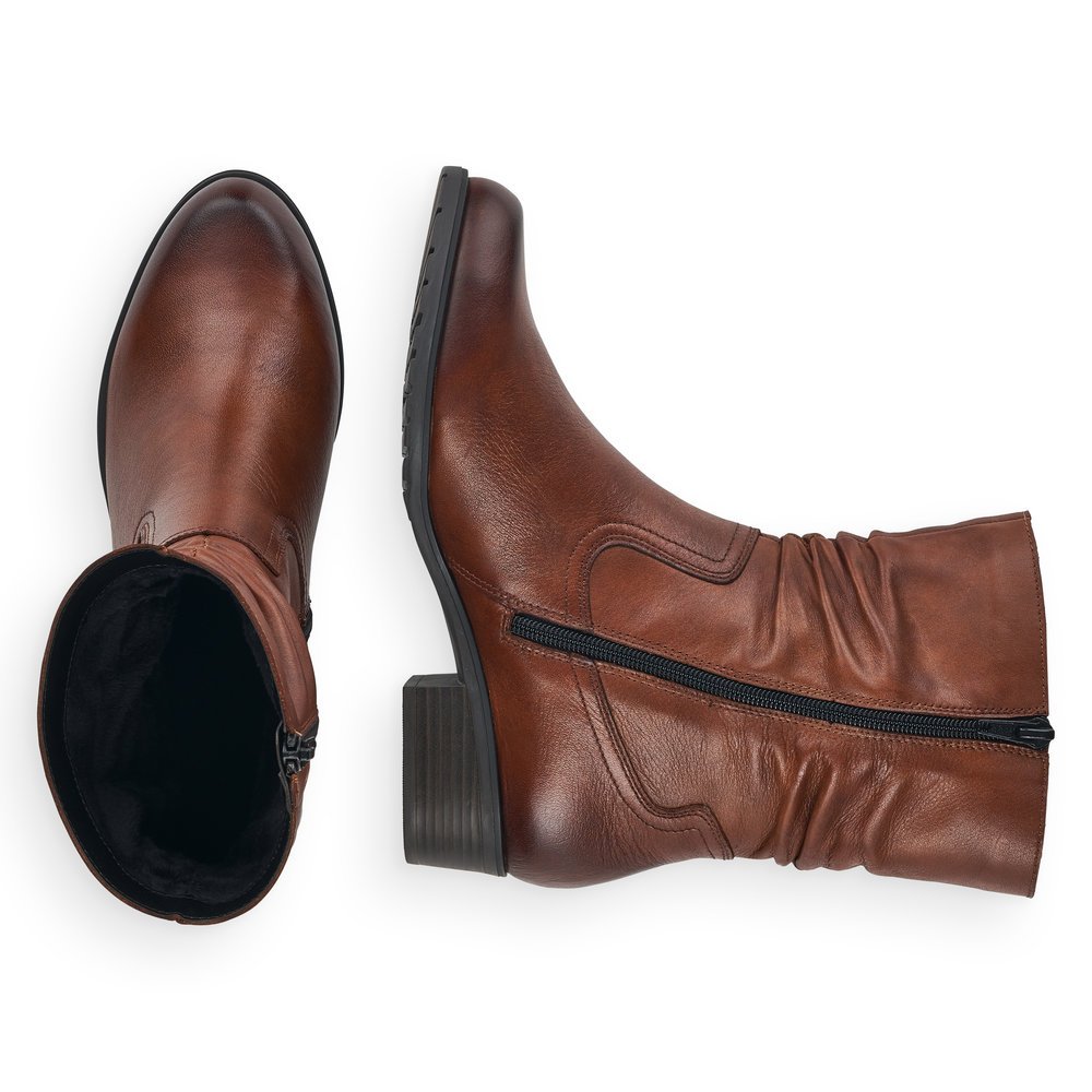 Bottines remonte marron pour femme D6886-22 avec aspect plissé. Chaussure vue de dessus, couchée.