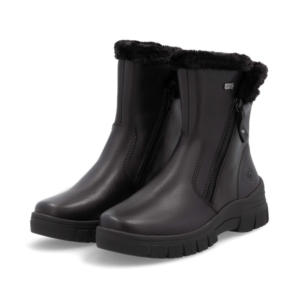 Night black remonte women´s ankle boots D0E78-00 with remonteTEX technology. Shoes laterally.