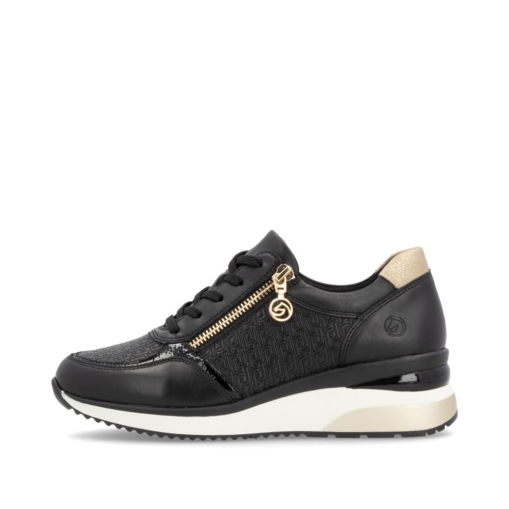 Black remonte women´s sneakers D2417-03 with a remonte pendant as well as a zipper. Outside of the shoe.