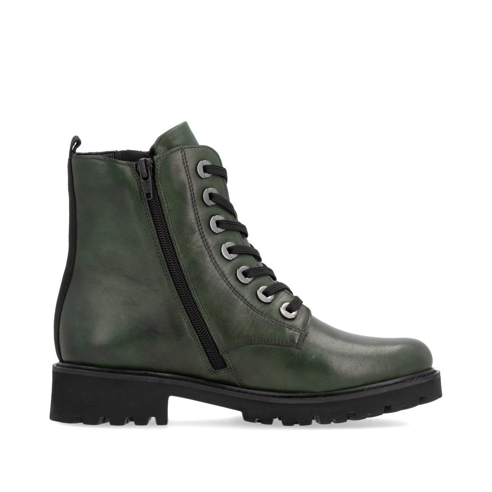 Forest green remonte women´s biker boots D8671-55 with a distinctive eyelets. Shoe inside.