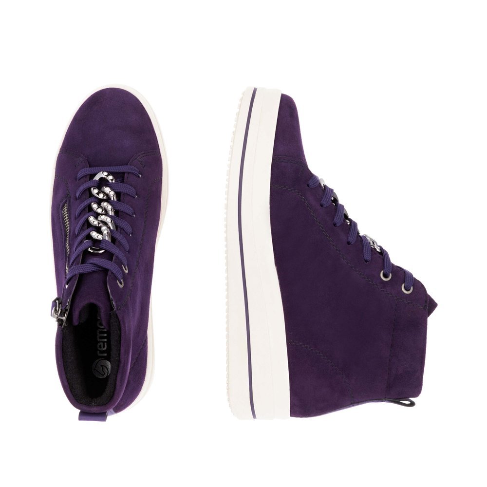 Purple remonte women´s sneakers D1C70-30 with a chain element as well as a zipper. Shoe from the top, lying.