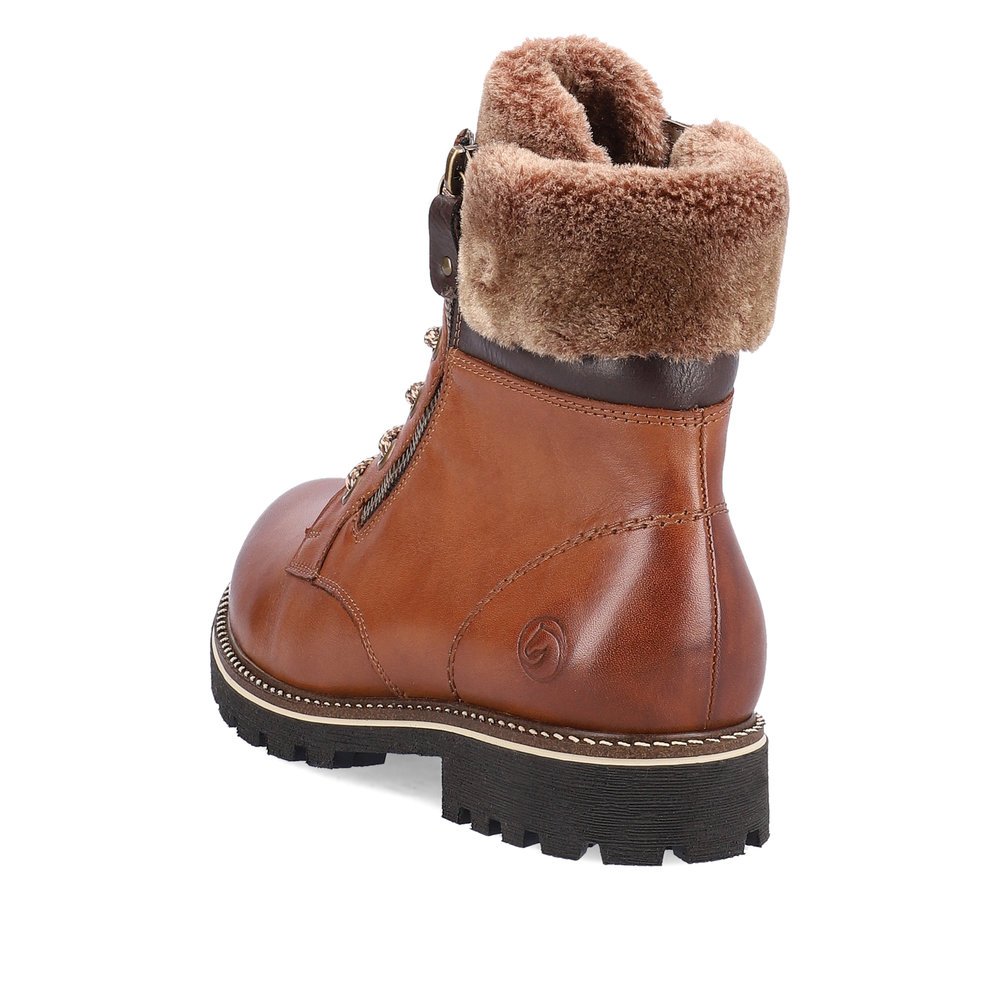 Fuchsbraune remonte Damen Schnürstiefel D8463-25 mit Schaftkragen. Schuh von hinten.