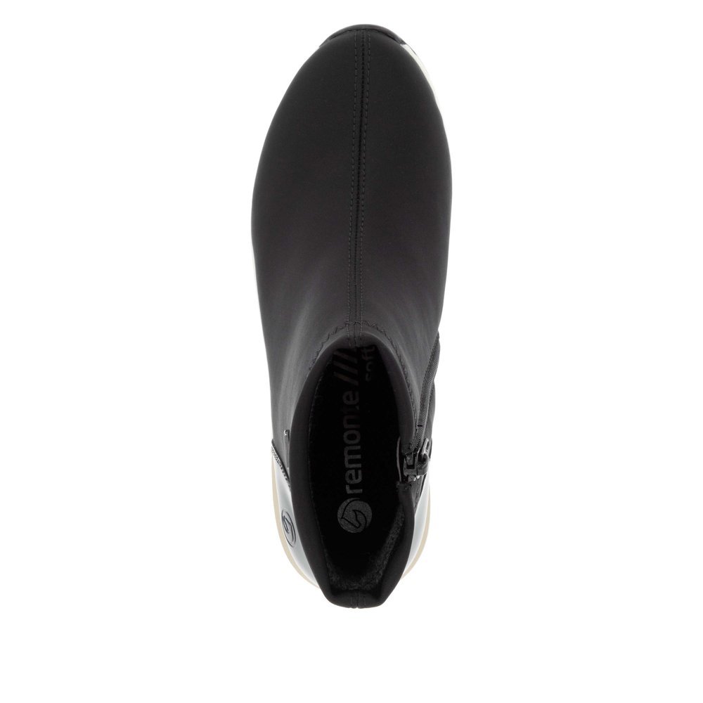 Black remonte women´s sneakers D0T73-03 with remonteTEX membrane as well as zipper. Shoe from the top.