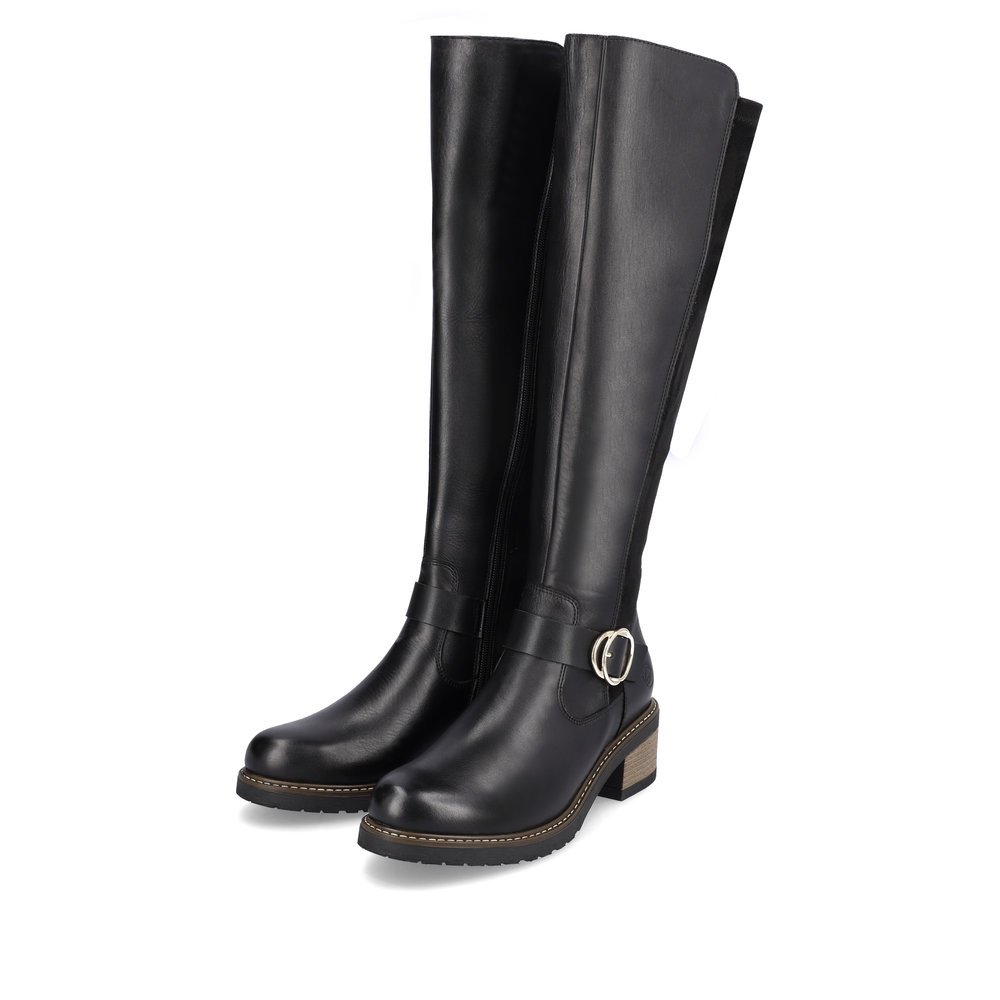 Jet black remonte women´s high boots D1A73-01 with a round decorative buckle. Shoes laterally.