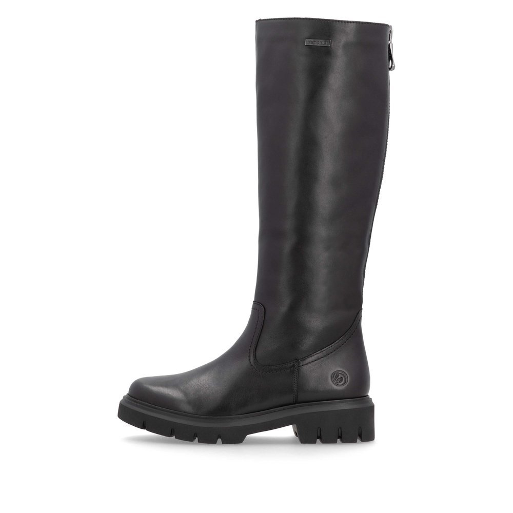 Black remonte women´s high boots D1W73-00 with a zipper as well as comfort width G. Outside of the shoe.