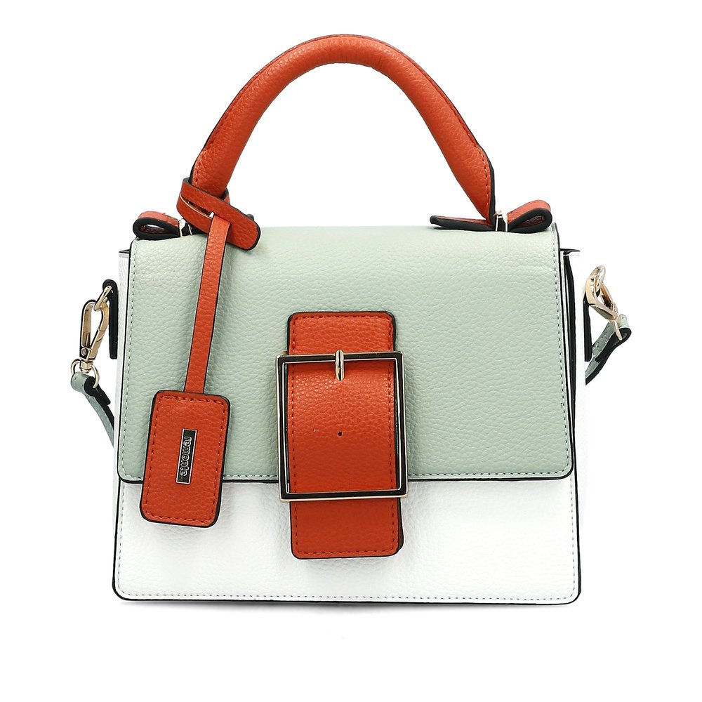 remonte handbag Q0628-52 in green with zipper, flap with magnetic closure and detachable shoulder strap. Front.